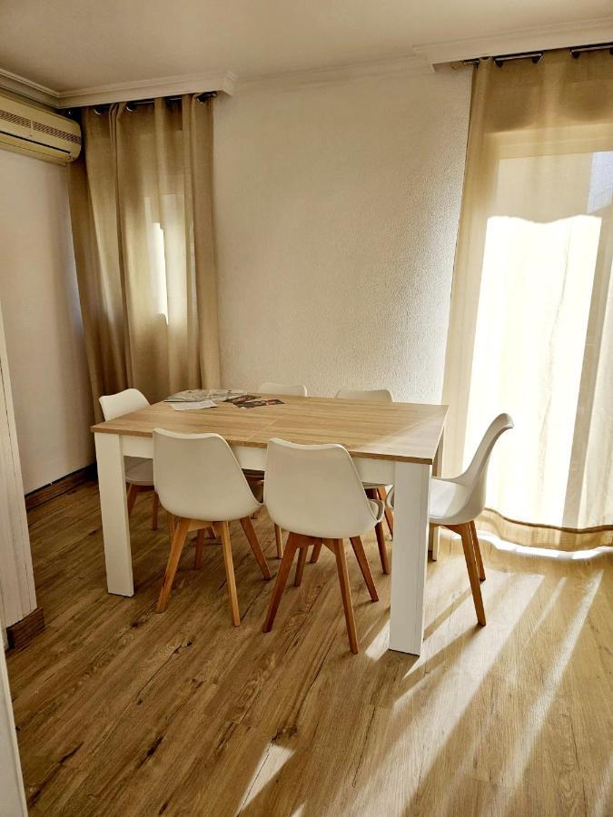 Apartamento Familiar En Triana Sevilha Exterior foto