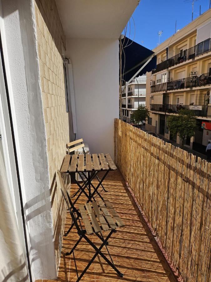 Apartamento Familiar En Triana Sevilha Exterior foto