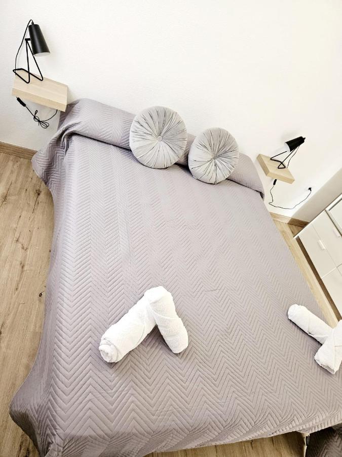 Apartamento Familiar En Triana Sevilha Exterior foto